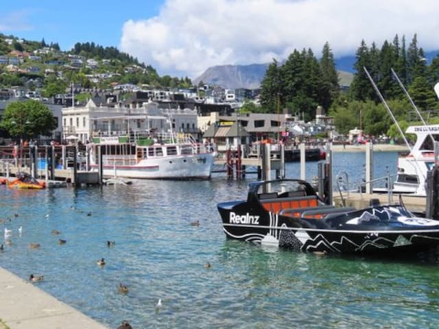  Queenstown-Airport-(ZQN)_2022-12-01_fbcb